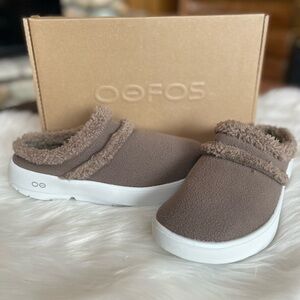 OOFOS Oocoozie Mule, Size 9